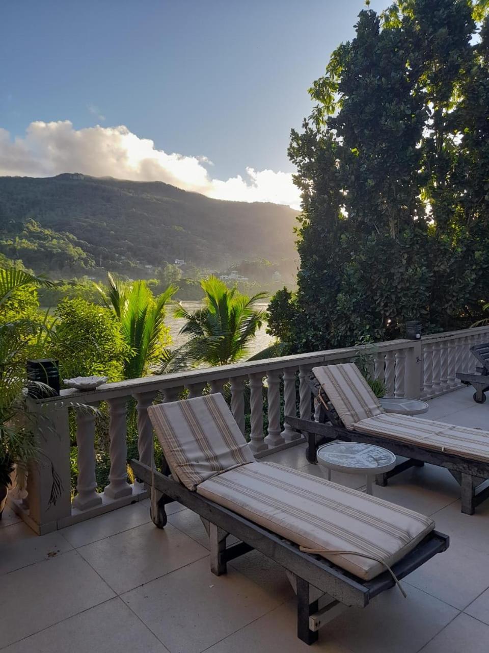 Bayview Villa -Sea Side Villa Anse Boileau Luaran gambar