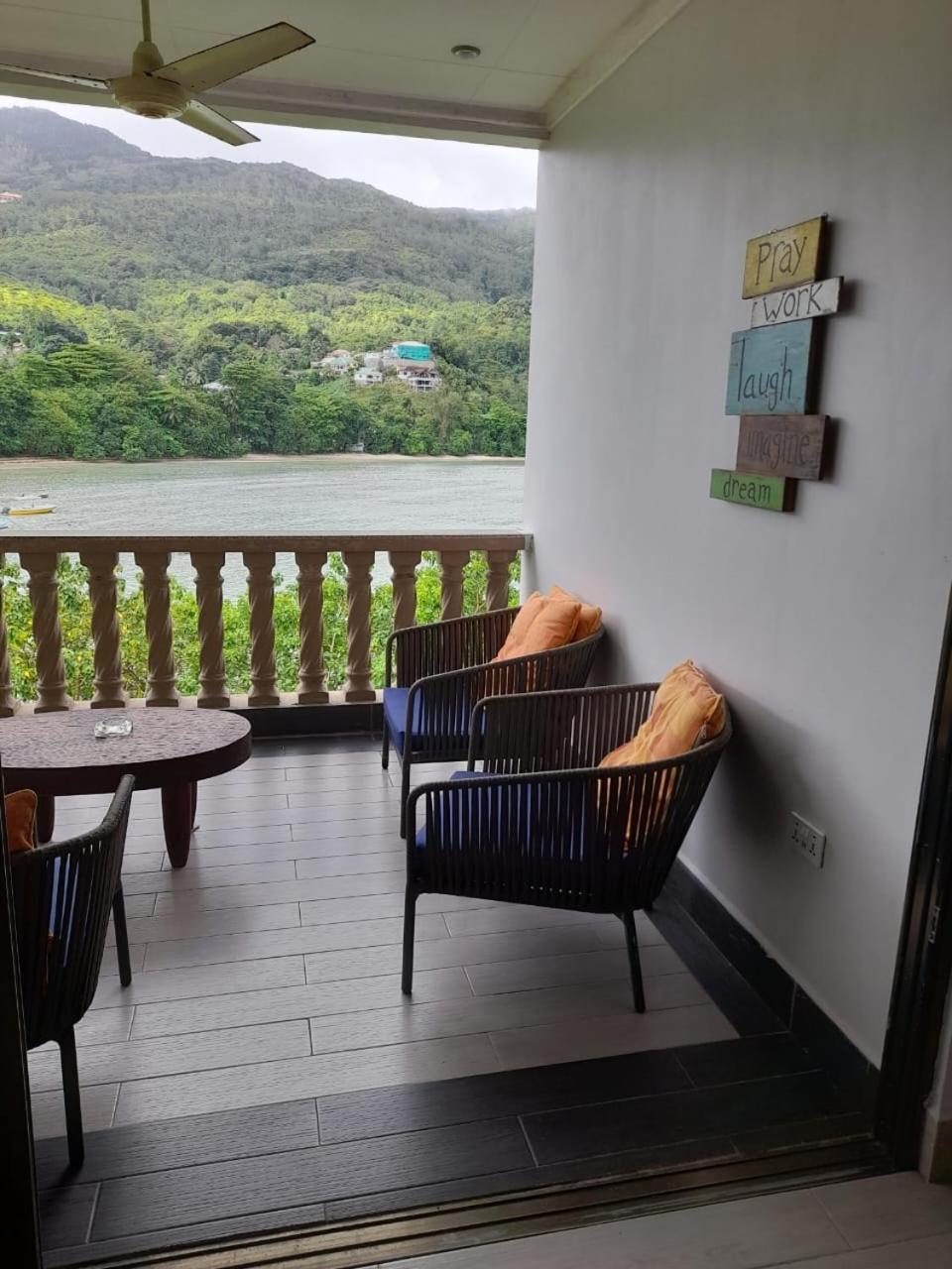Bayview Villa -Sea Side Villa Anse Boileau Luaran gambar